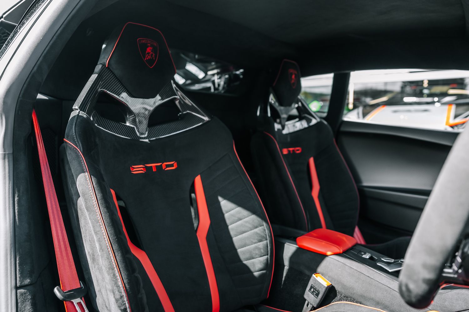 Lamborghini Huracan STO