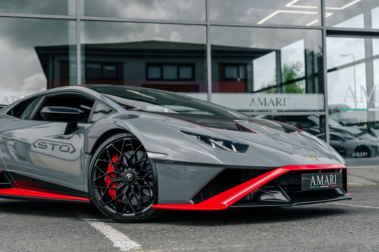 Lamborghini Huracan STO