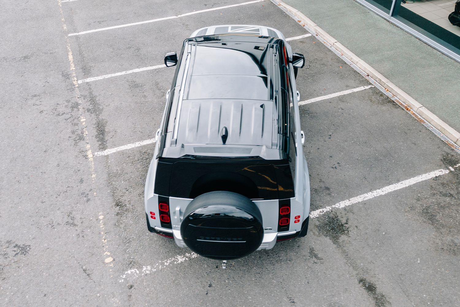 Land Rover Defender HSE D300 MHEV