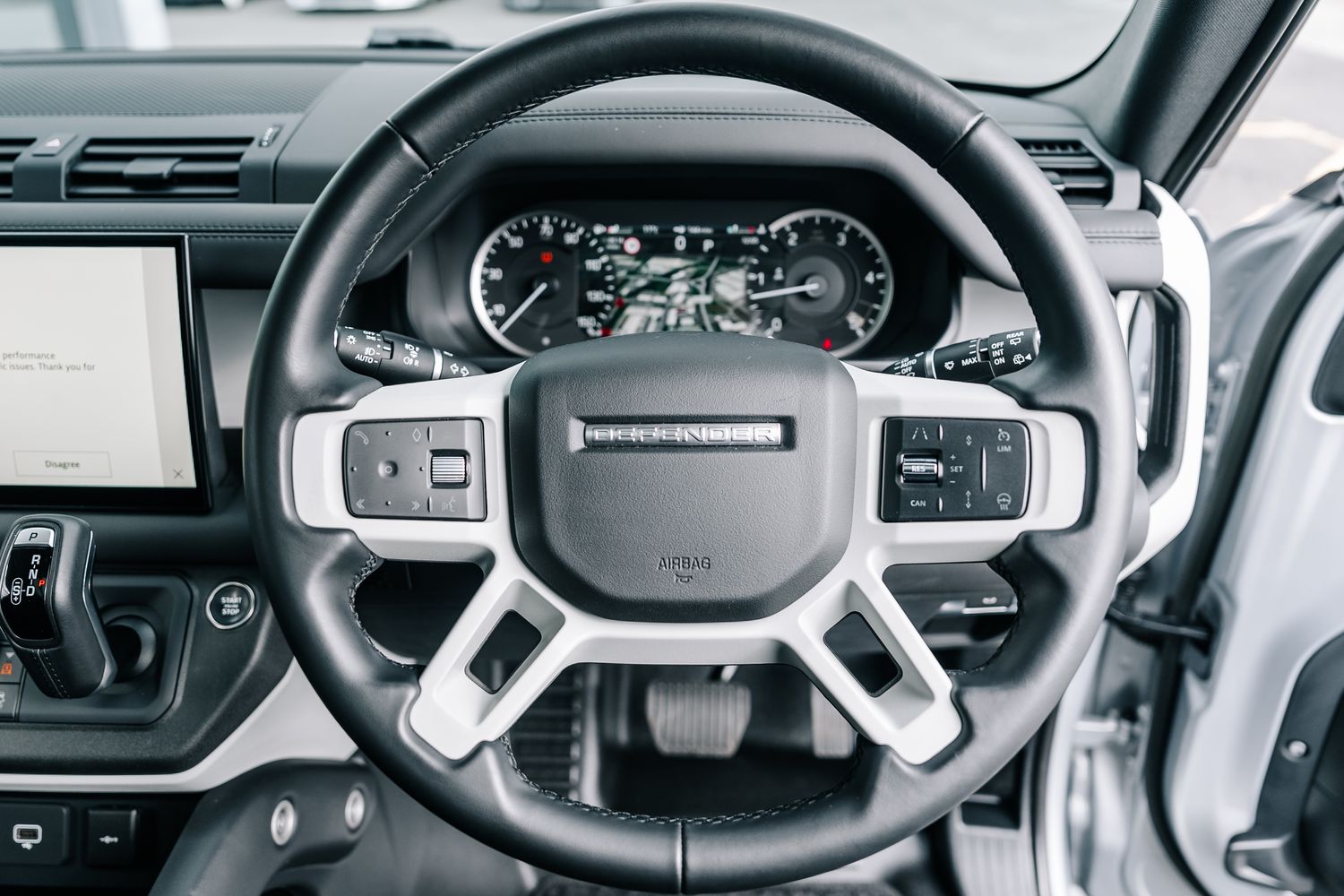 Land Rover Defender HSE D300 MHEV