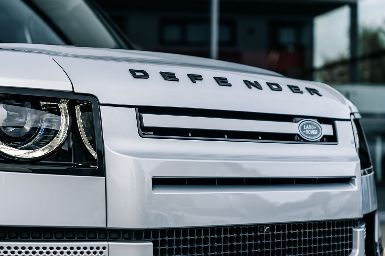 Land Rover Defender HSE D300 MHEV