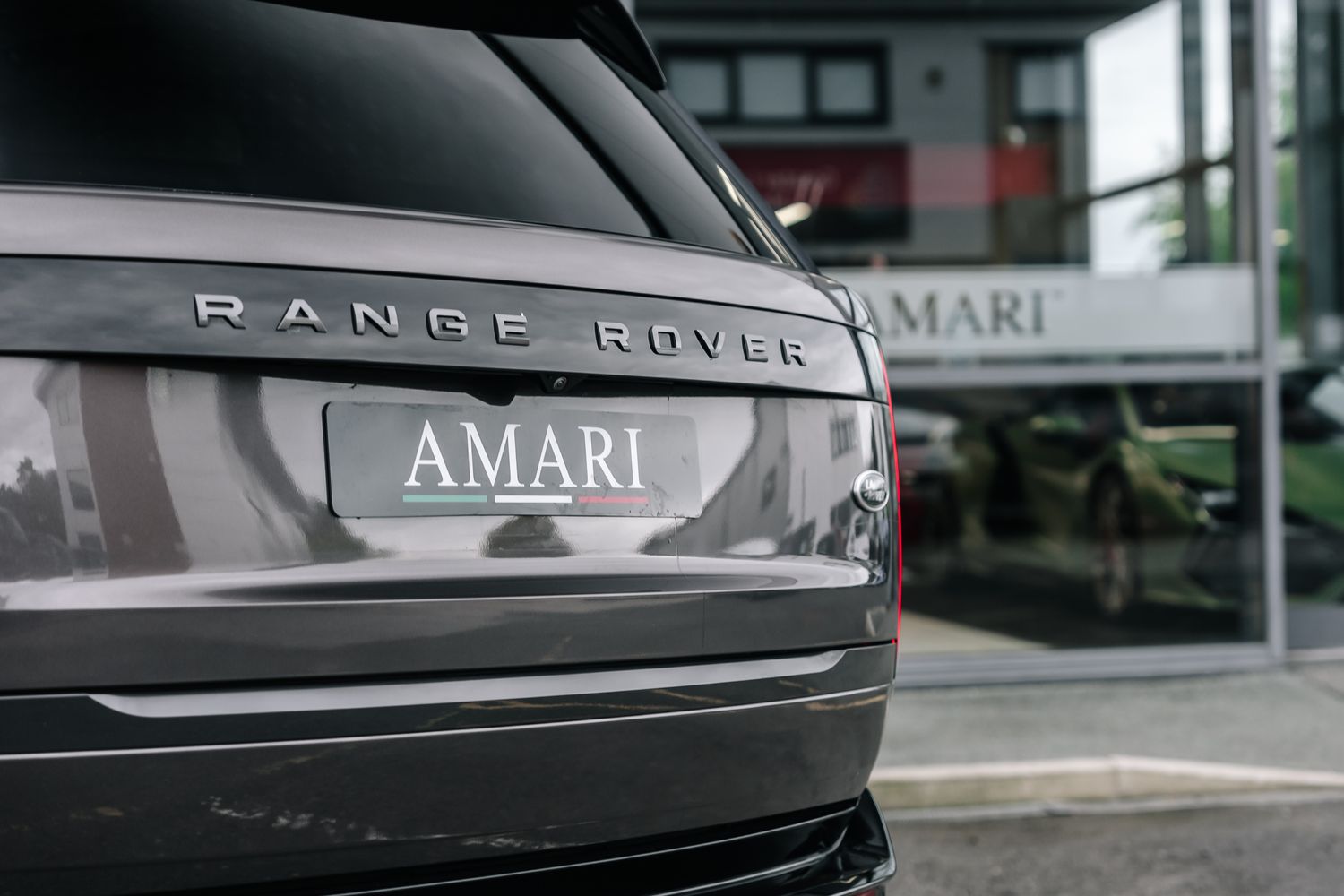 Land Rover Range Rover First Edition 4.4 P530