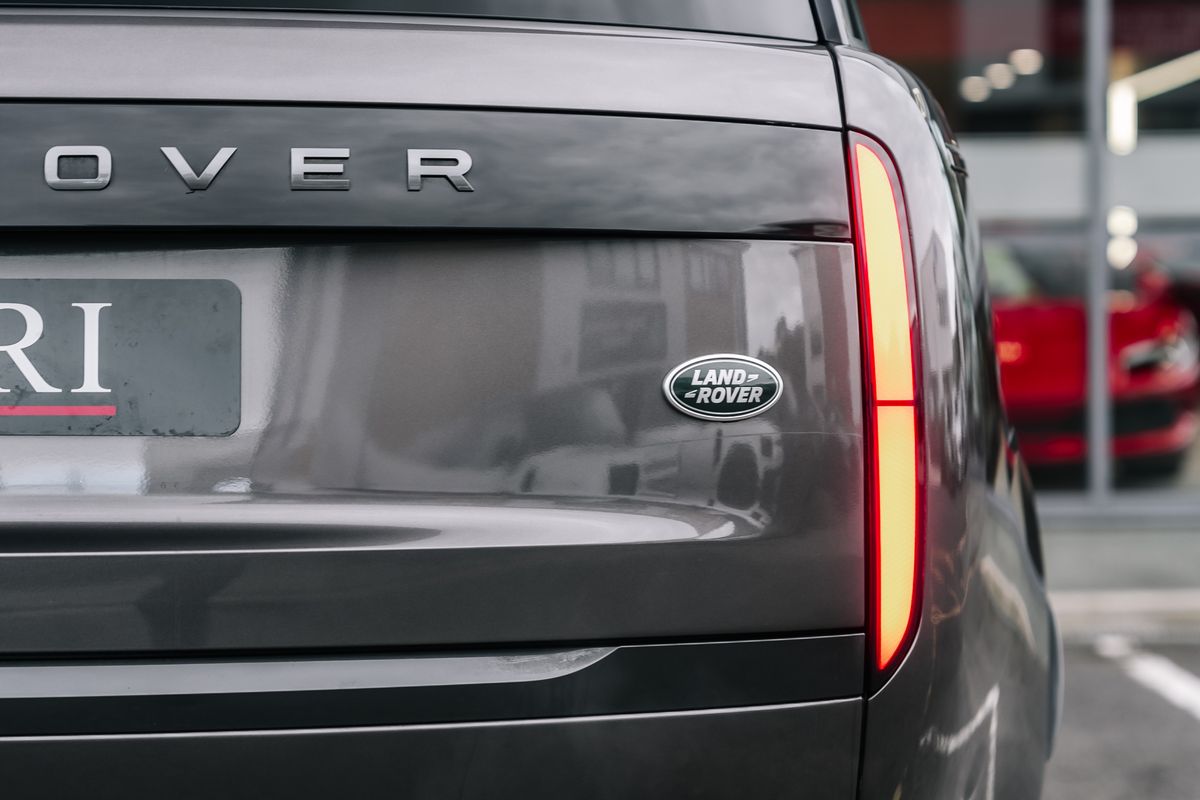 Land Rover Range Rover First Edition 4.4 P530