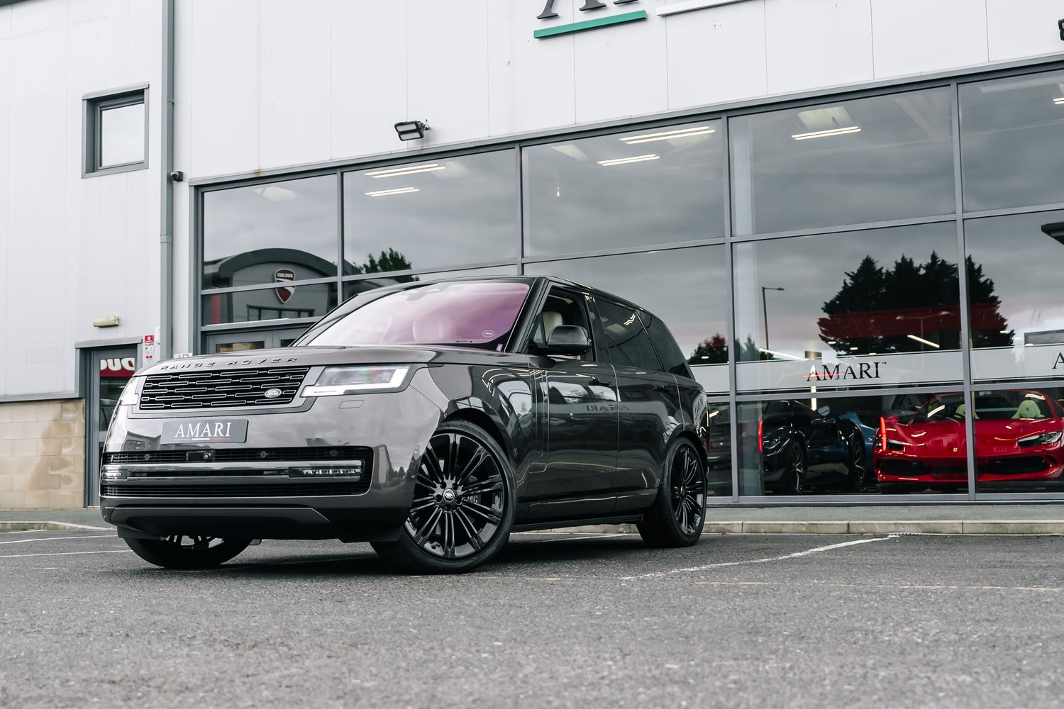 Land Rover Range Rover First Edition 4.4 P530