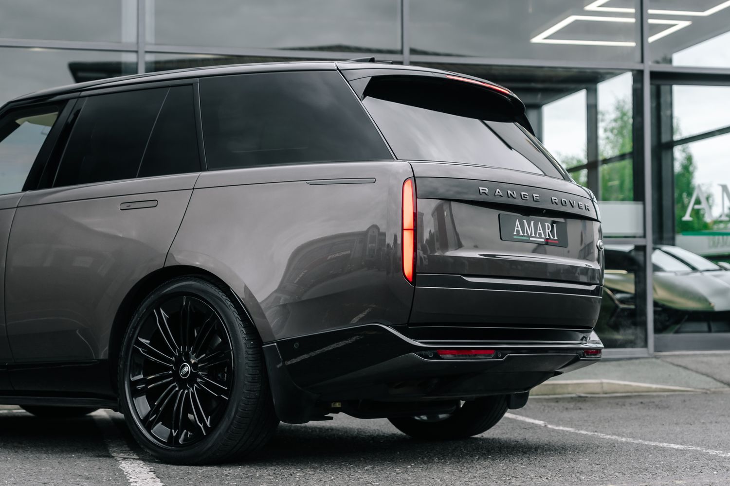 Land Rover Range Rover First Edition 4.4 P530