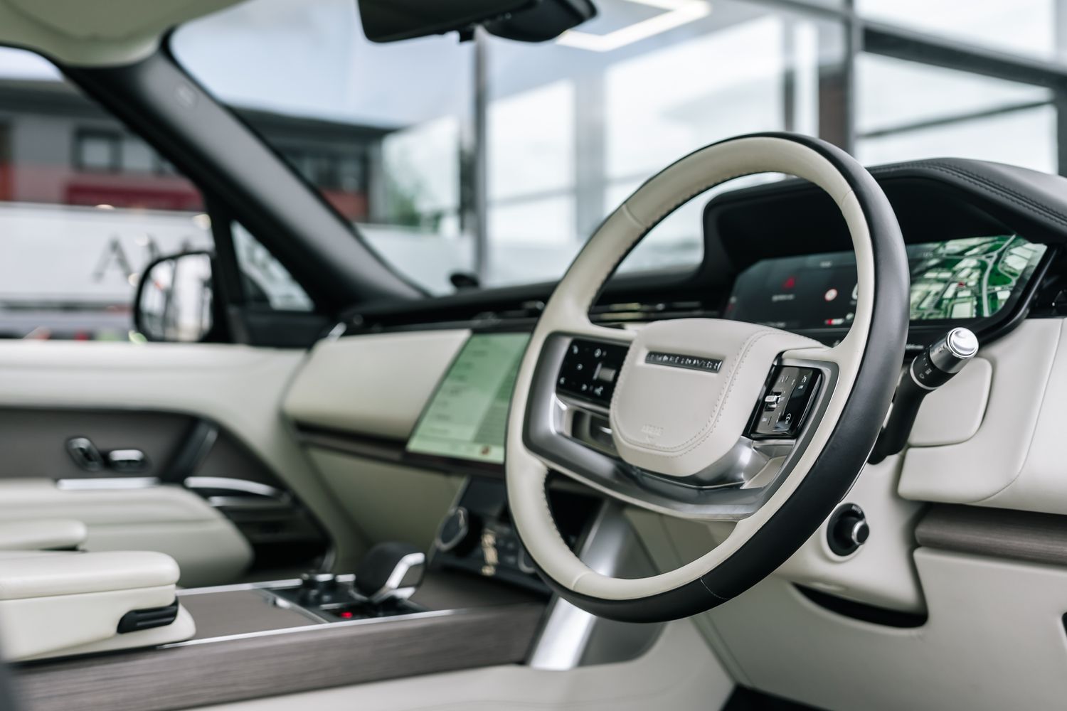Land Rover Range Rover First Edition 4.4 P530