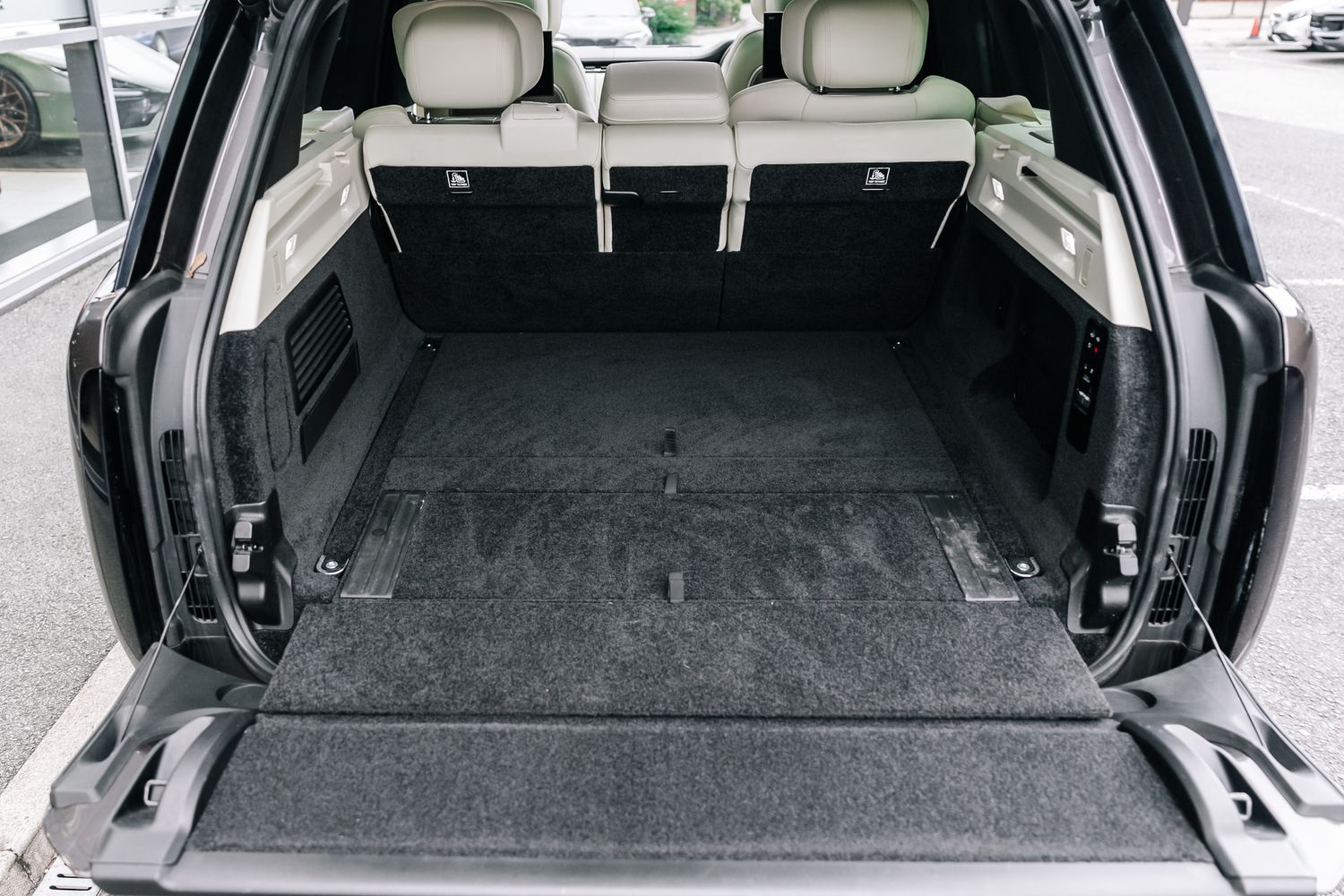Land Rover Range Rover First Edition 4.4 P530