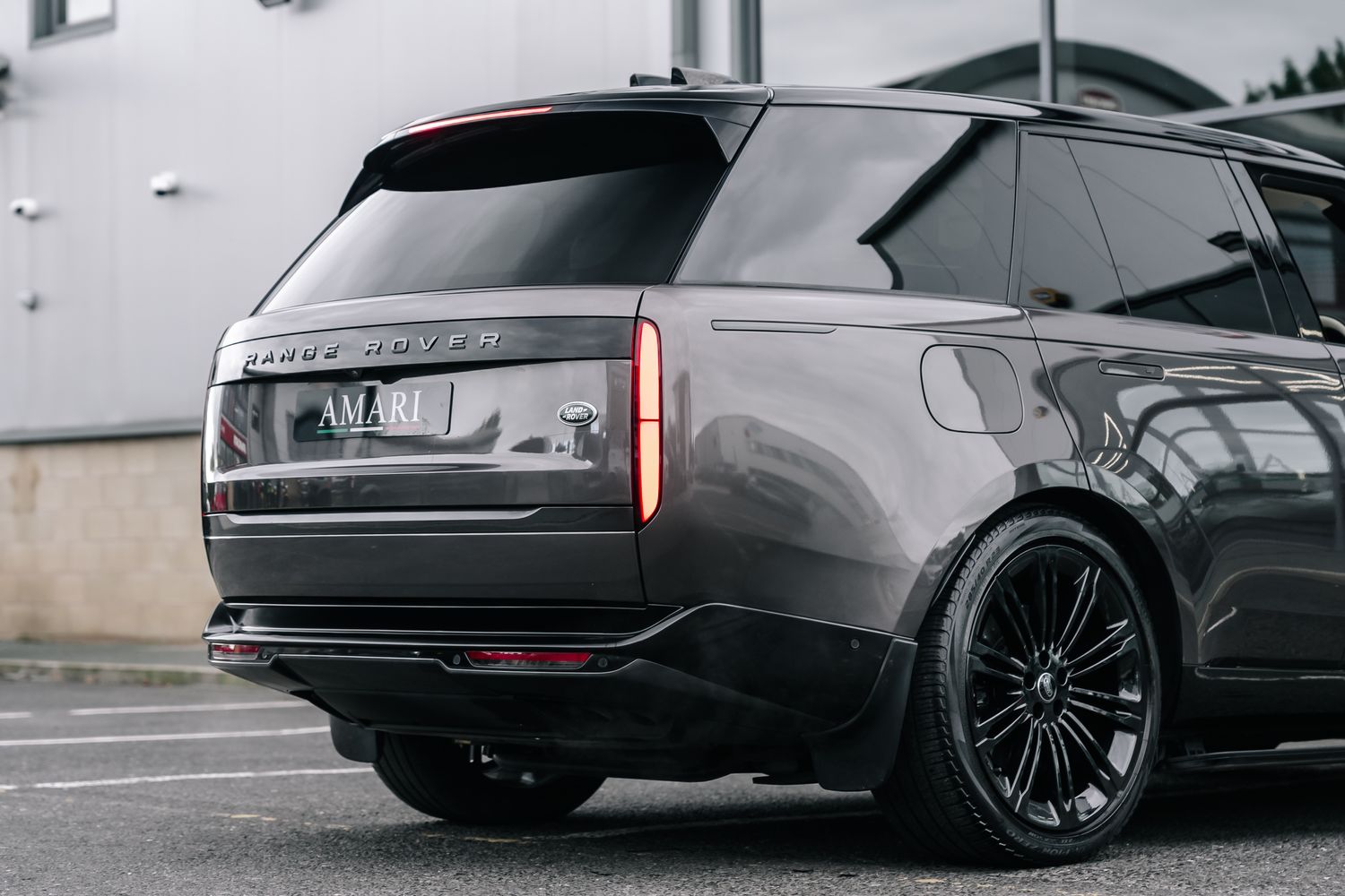 Land Rover Range Rover First Edition 4.4 P530