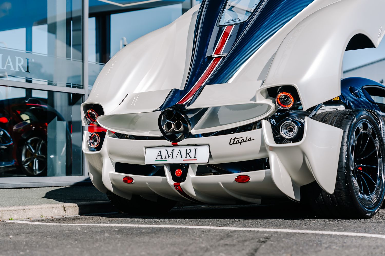 Pagani Utopia