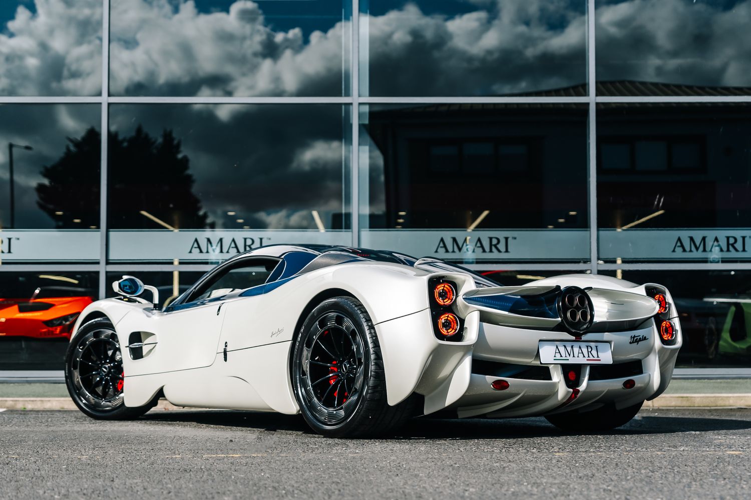 Pagani Utopia