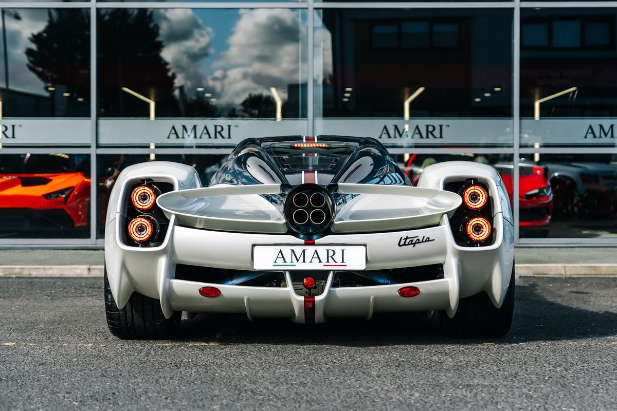 Pagani Utopia
