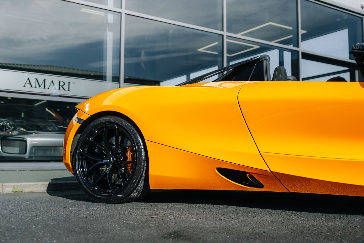 MCLAREN 720S SPIDER PERFORMANCE V8