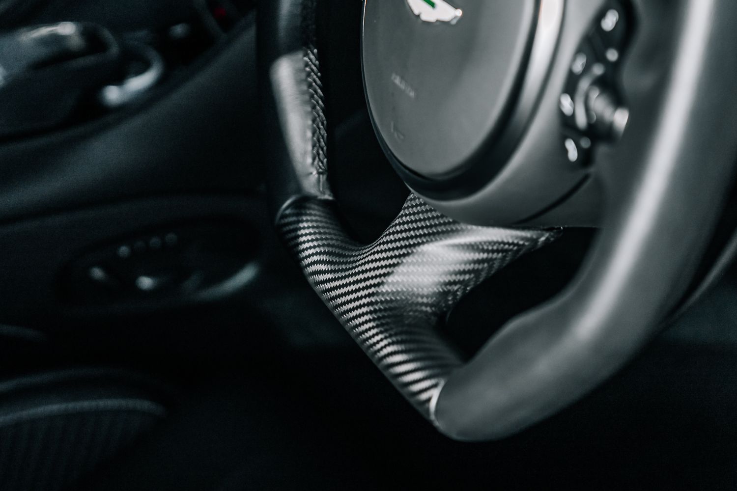 Aston Martin DBS Superleggera 770 Ultimate