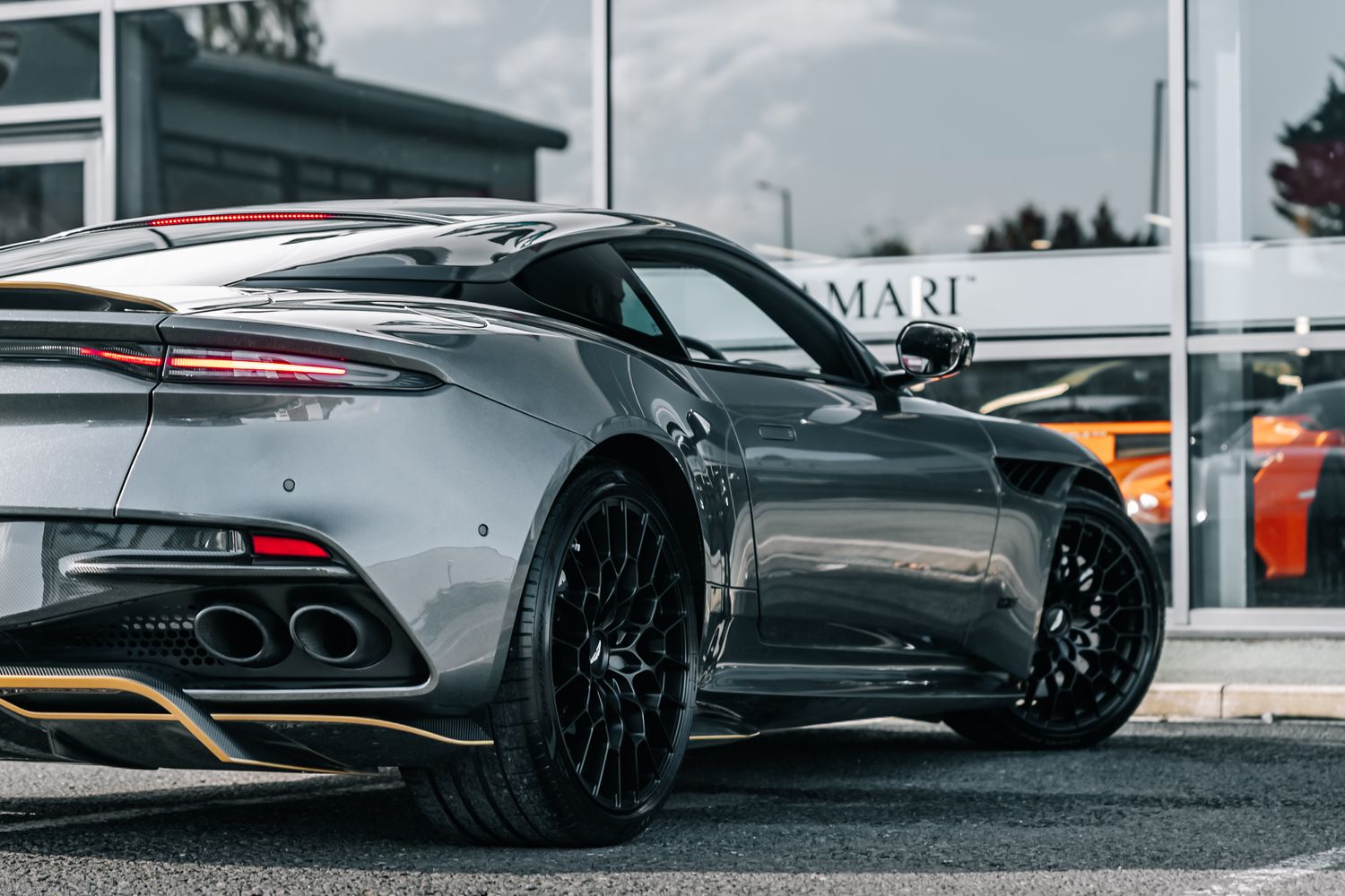 Aston Martin DBS Superleggera 770 Ultimate