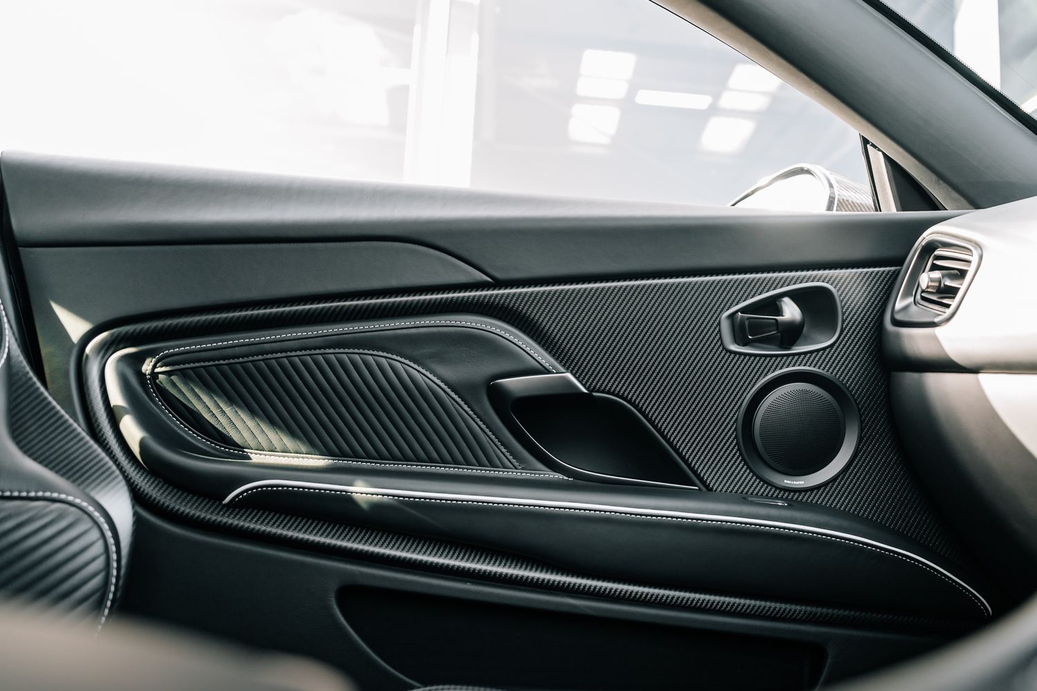 Aston Martin DBS Superleggera 770 Ultimate