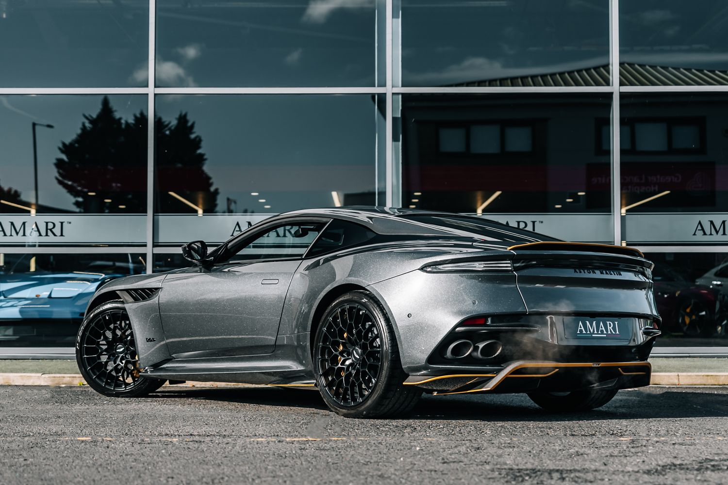 Aston Martin DBS Superleggera 770 Ultimate