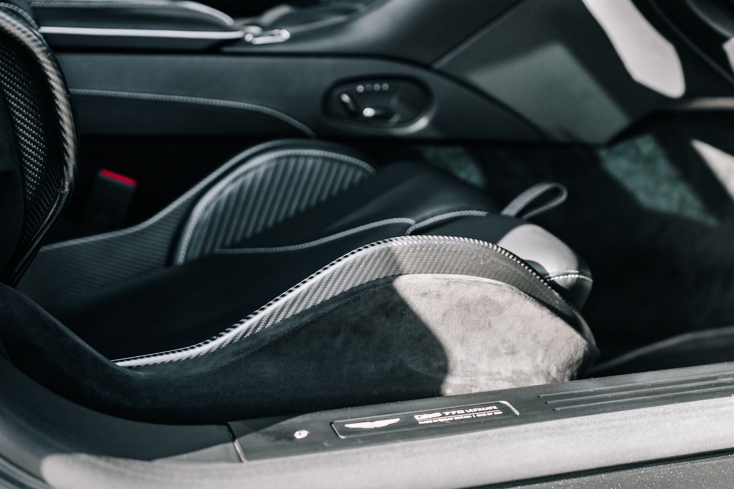 Aston Martin DBS Superleggera 770 Ultimate