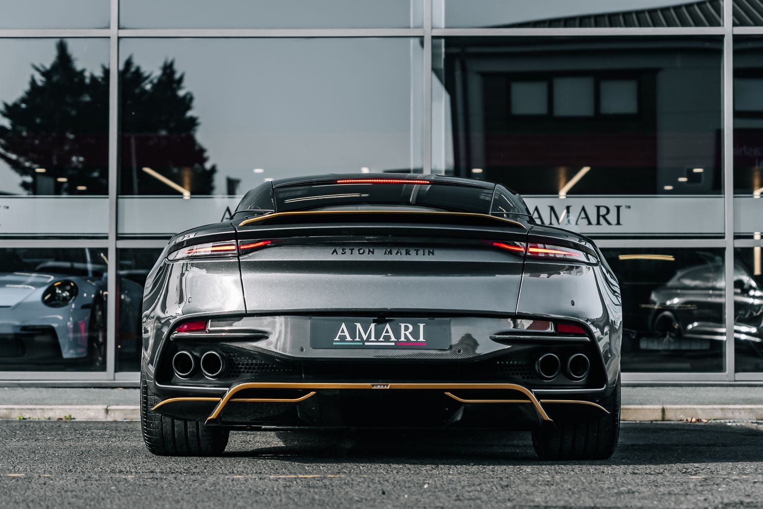 Aston Martin DBS Superleggera 770 Ultimate