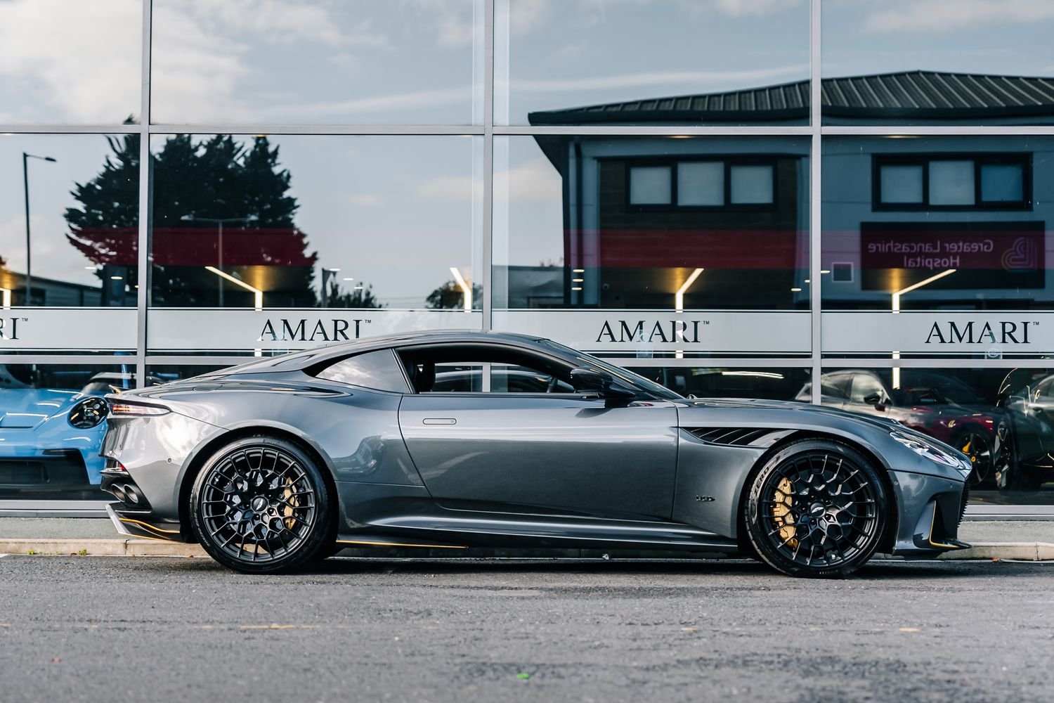 Aston Martin DBS Superleggera 770 Ultimate