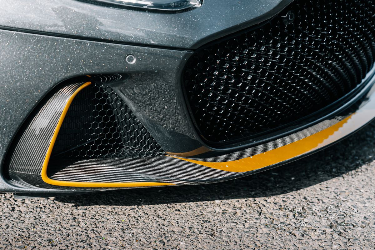 Aston Martin DBS Superleggera 770 Ultimate