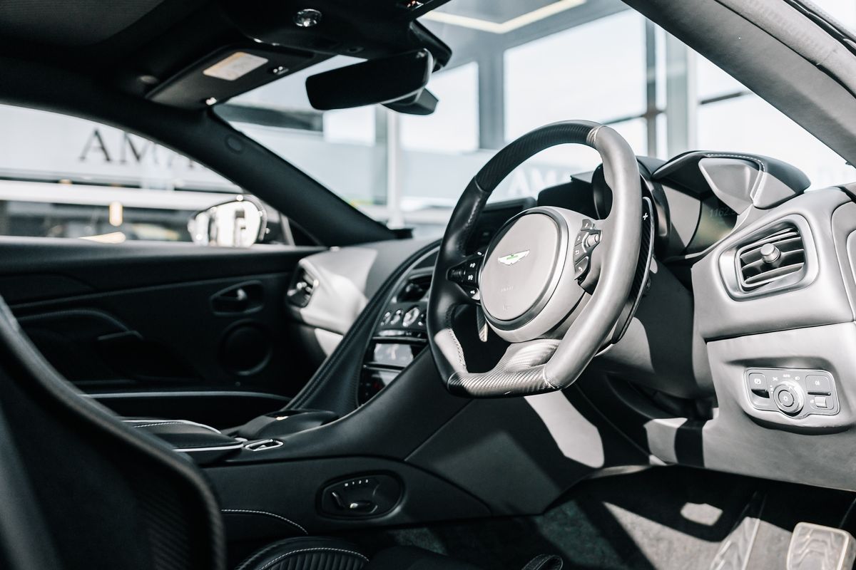 Aston Martin DBS Superleggera 770 Ultimate