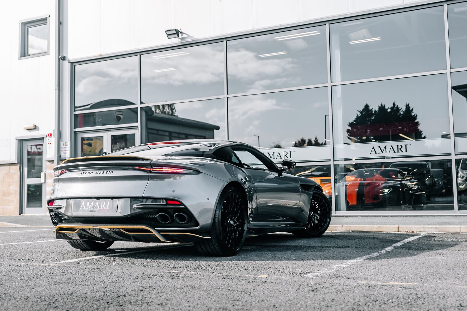 Aston Martin DBS Superleggera 770 Ultimate