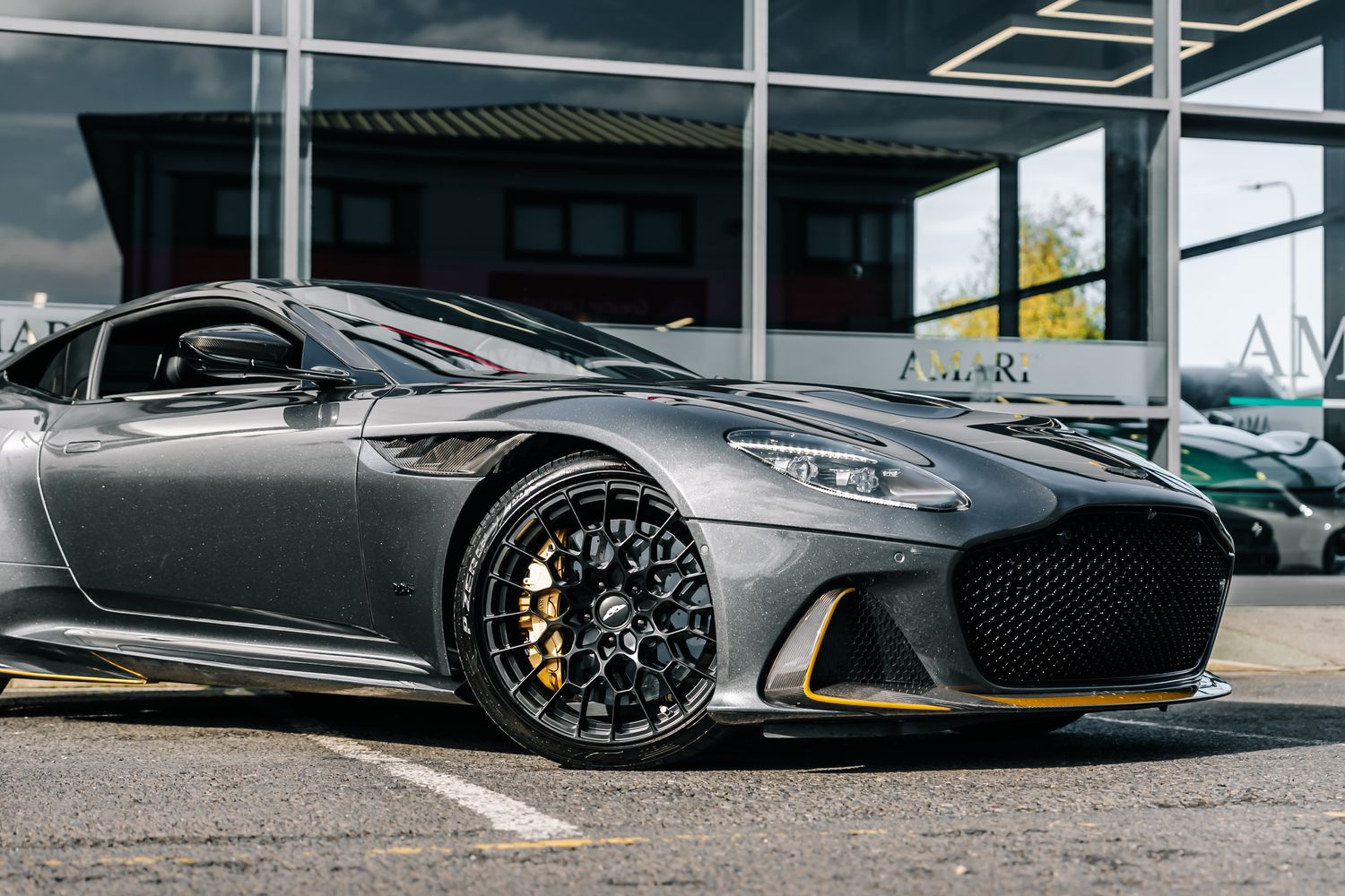 Aston Martin DBS Superleggera 770 Ultimate