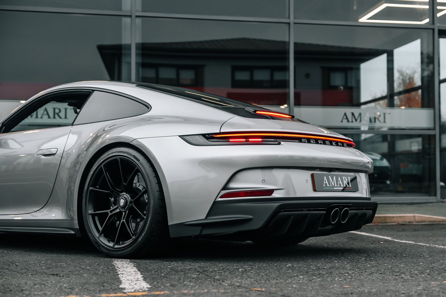 Porsche 911 992 GT3 Touring