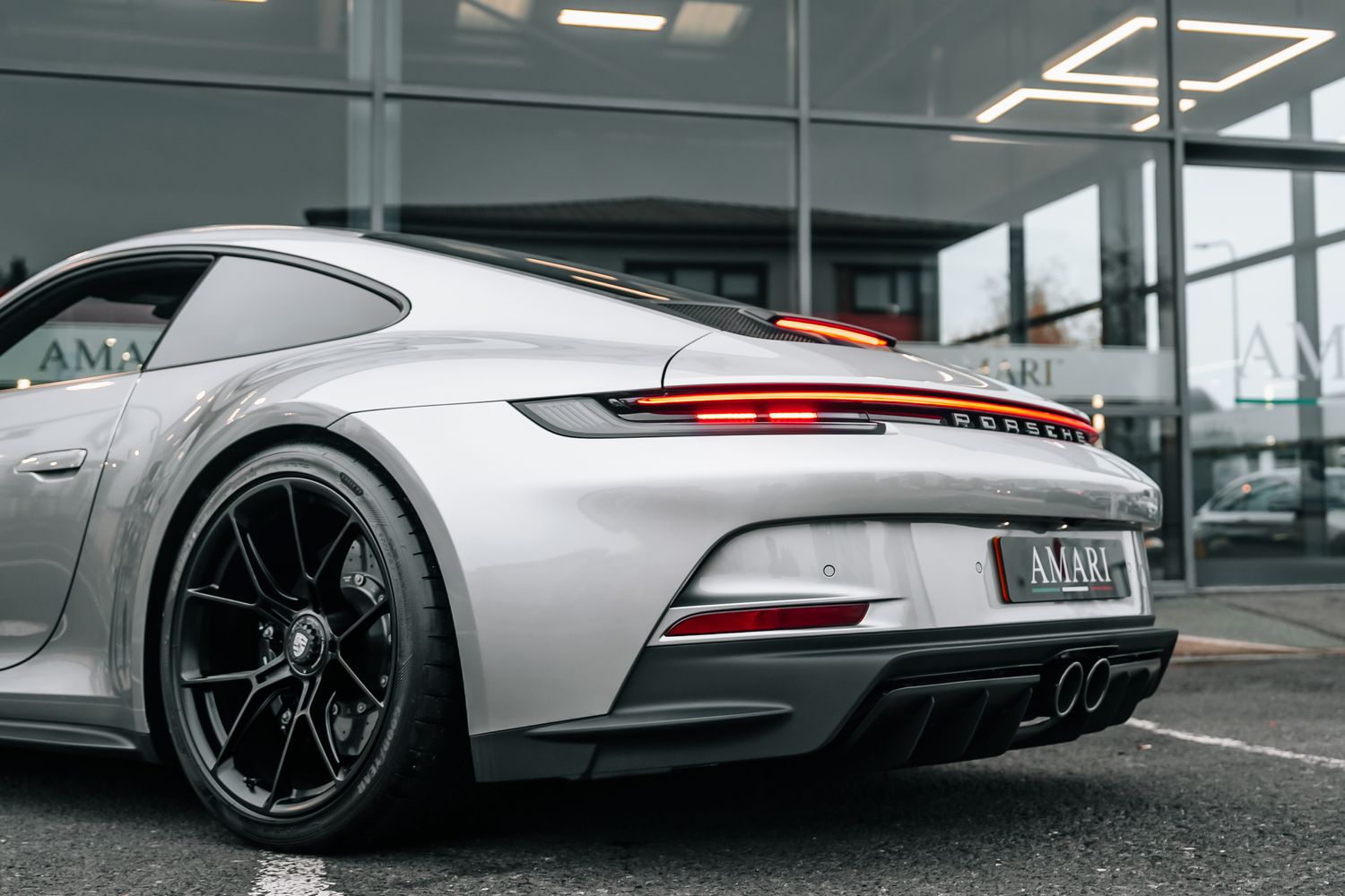 Porsche 911 992 GT3 Touring