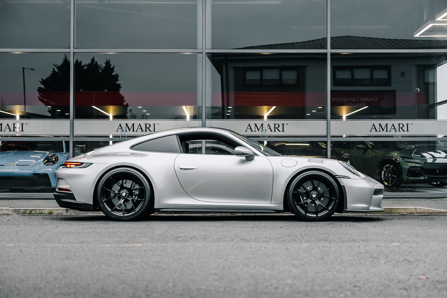 Porsche 911 992 GT3 Touring