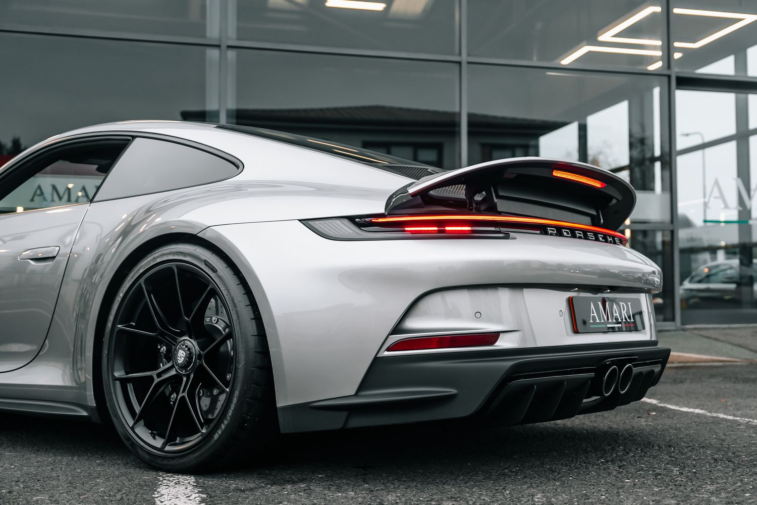 Porsche 911 992 GT3 Touring
