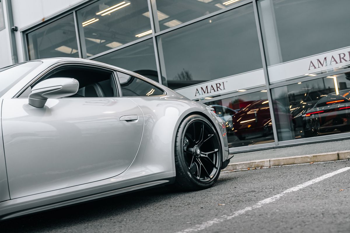 Porsche 911 992 GT3 Touring