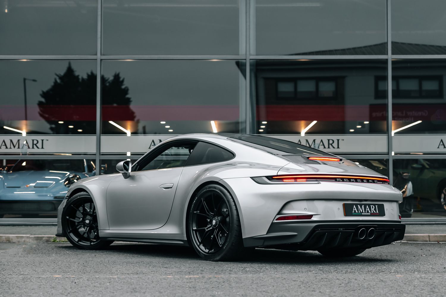 Porsche 911 992 GT3 Touring