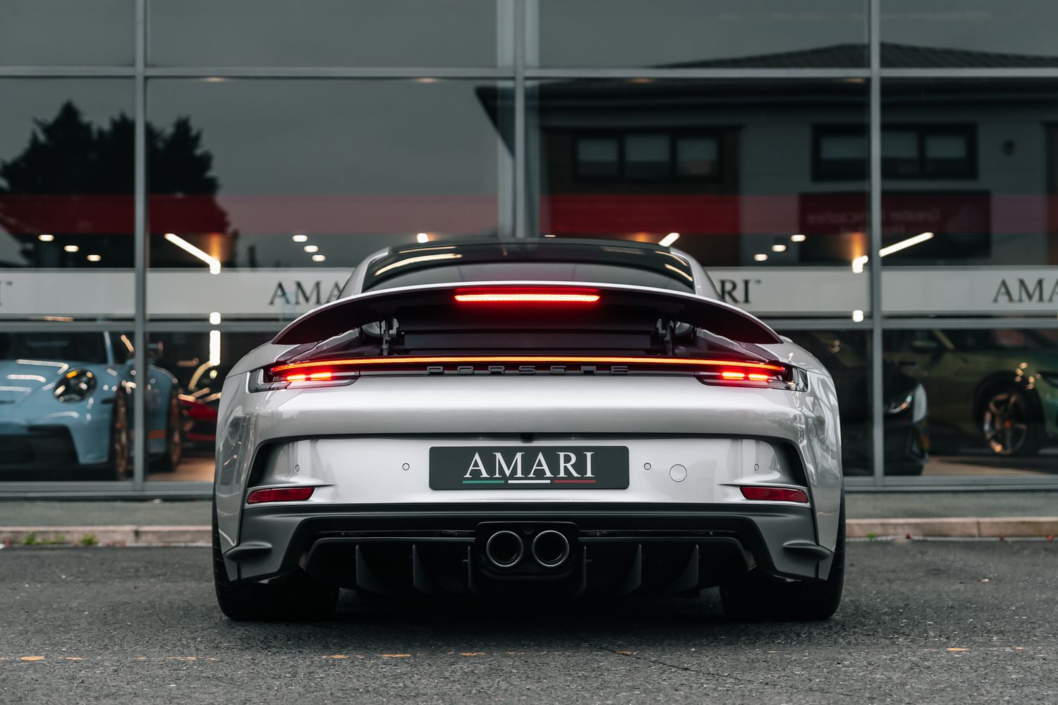 Porsche 911 992 GT3 Touring