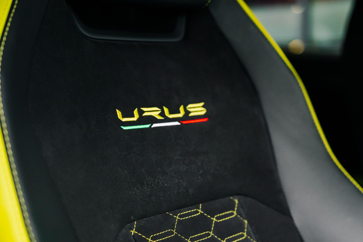 Lamborghini Urus Graphite Capsule