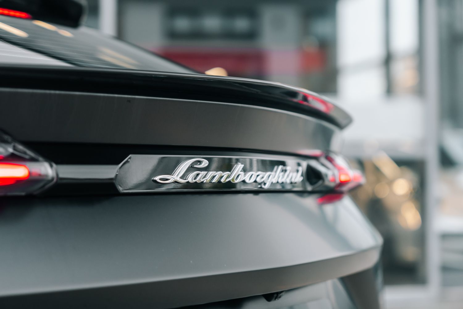 Lamborghini Urus Graphite Capsule