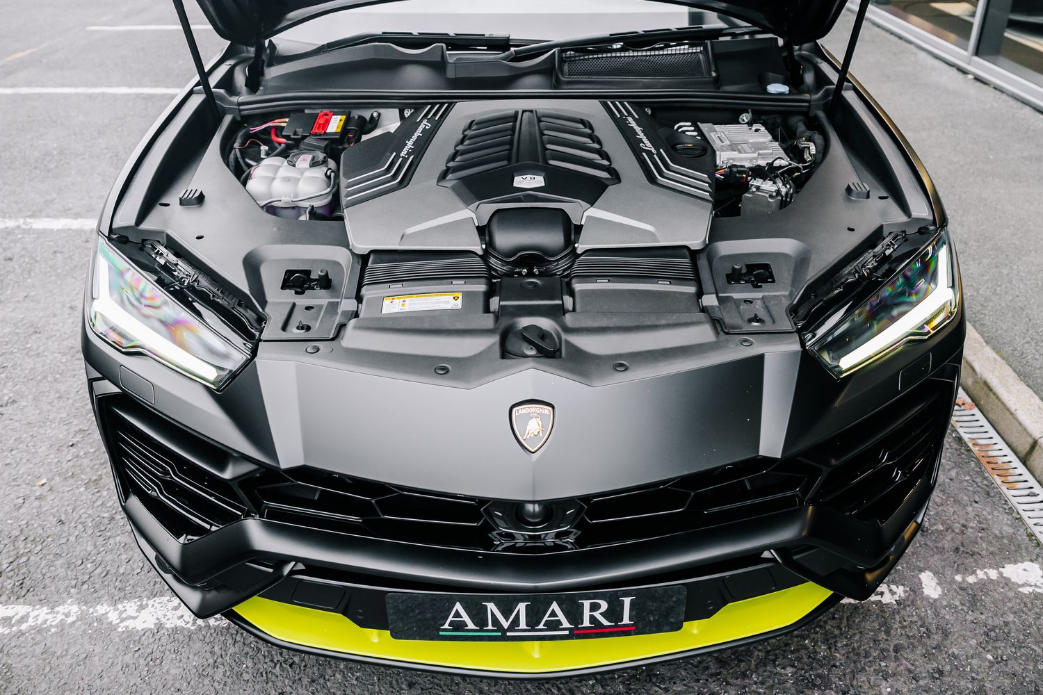 Lamborghini Urus Graphite Capsule