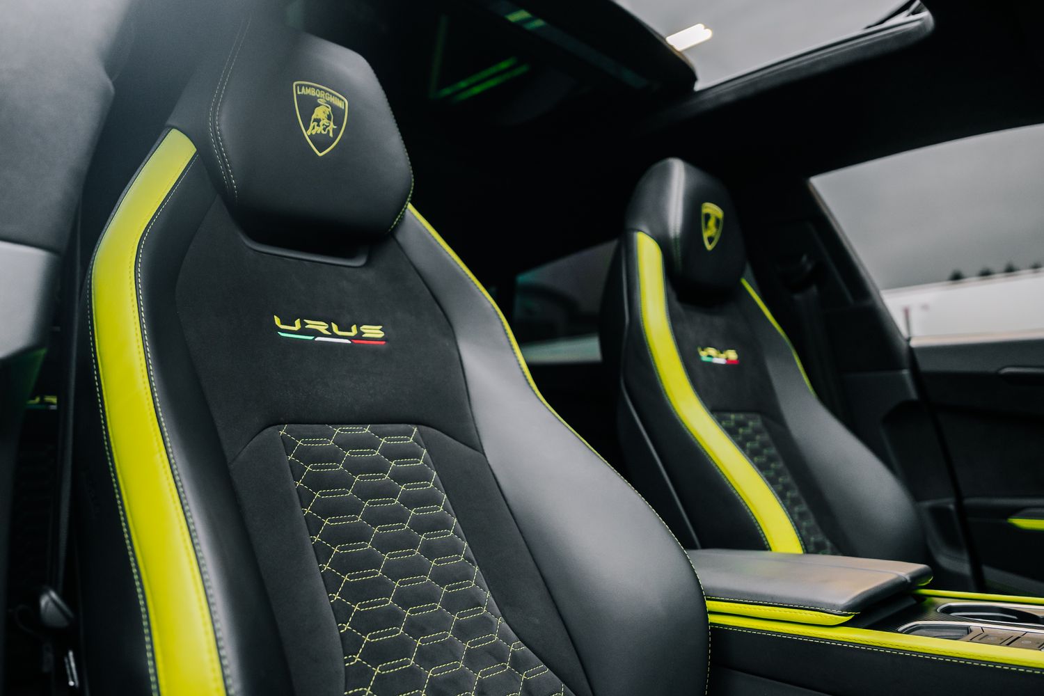 Lamborghini Urus Graphite Capsule