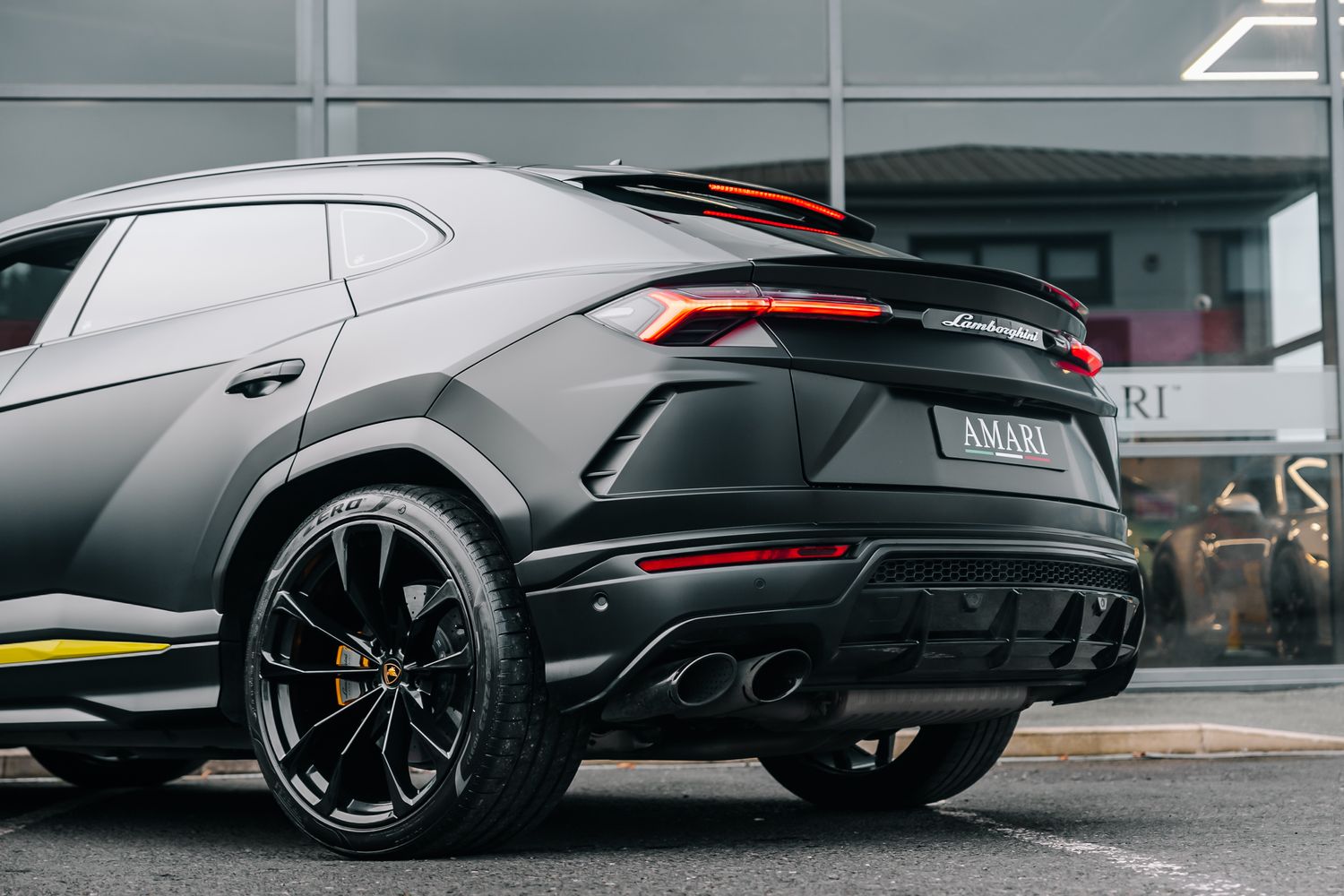 Lamborghini Urus Graphite Capsule