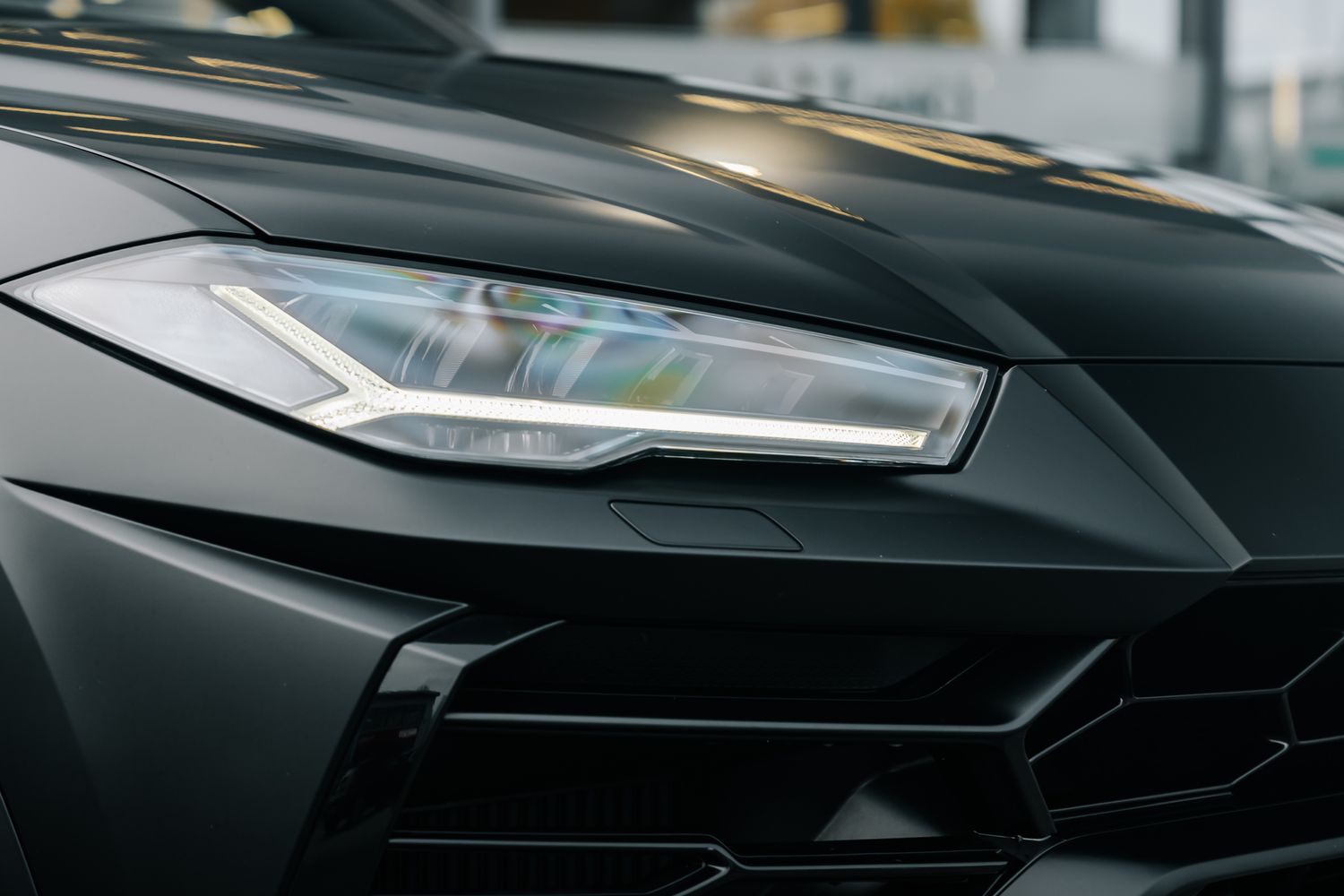 Lamborghini Urus Graphite Capsule