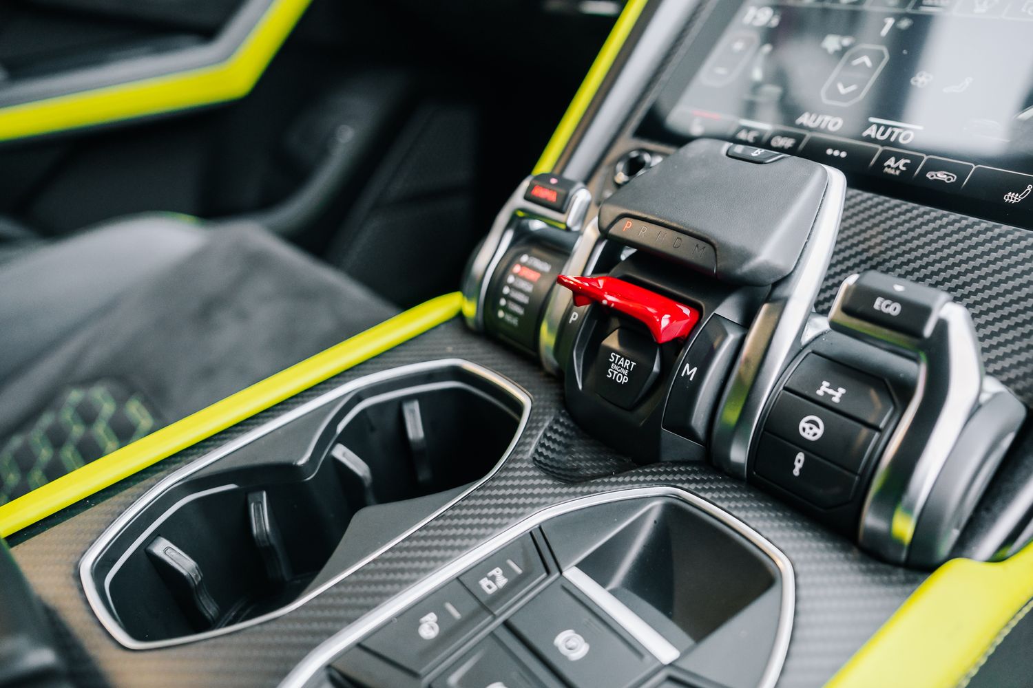 Lamborghini Urus Graphite Capsule