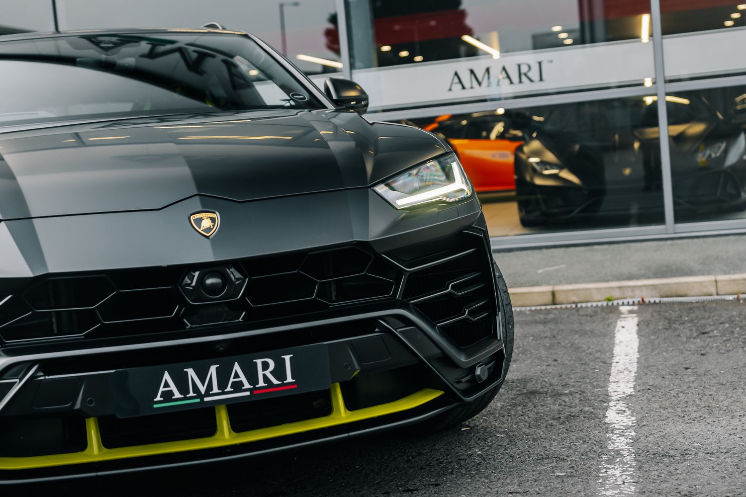 Lamborghini Urus Graphite Capsule