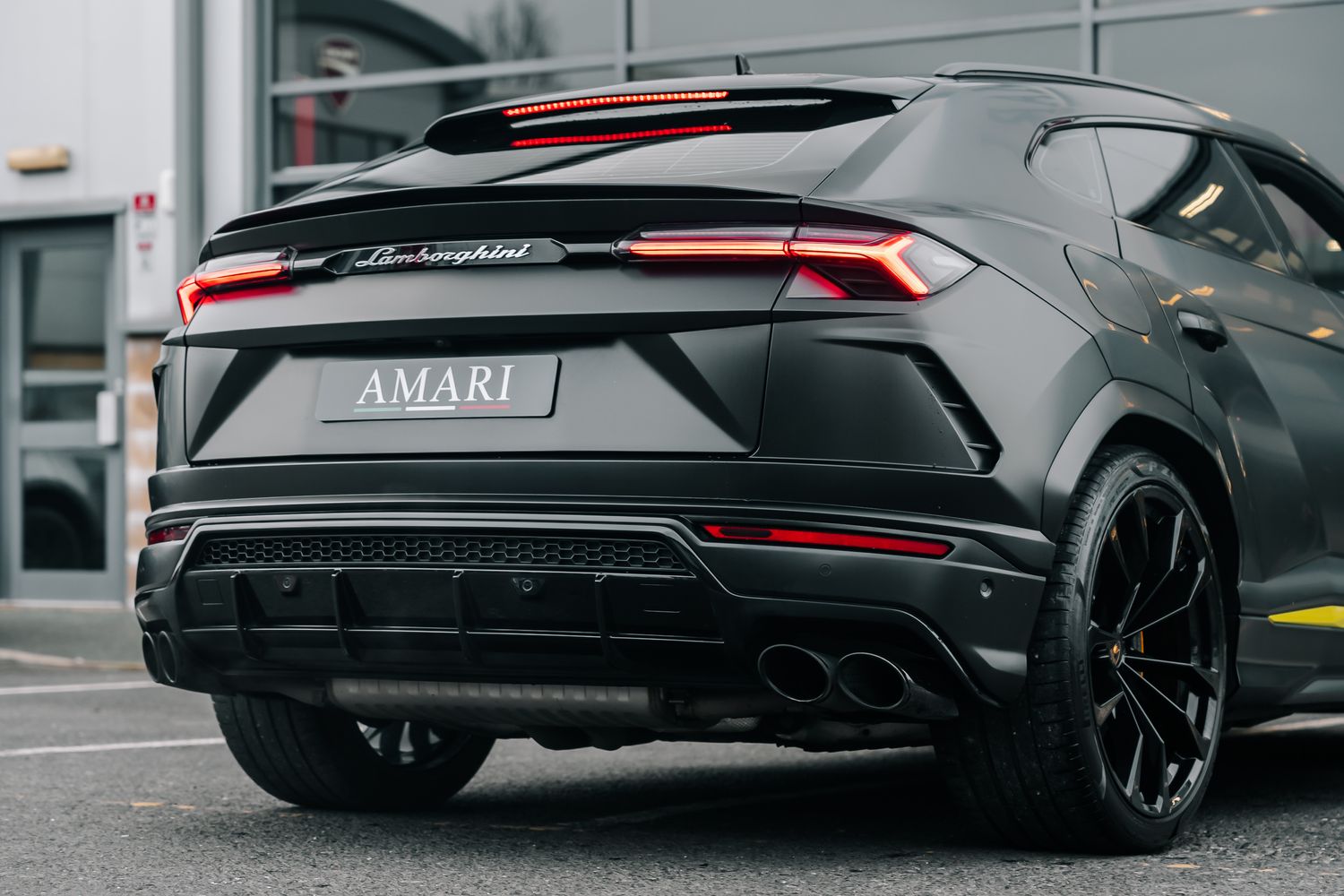Lamborghini Urus Graphite Capsule