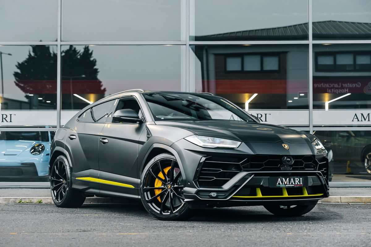 Lamborghini Urus Graphite Capsule
