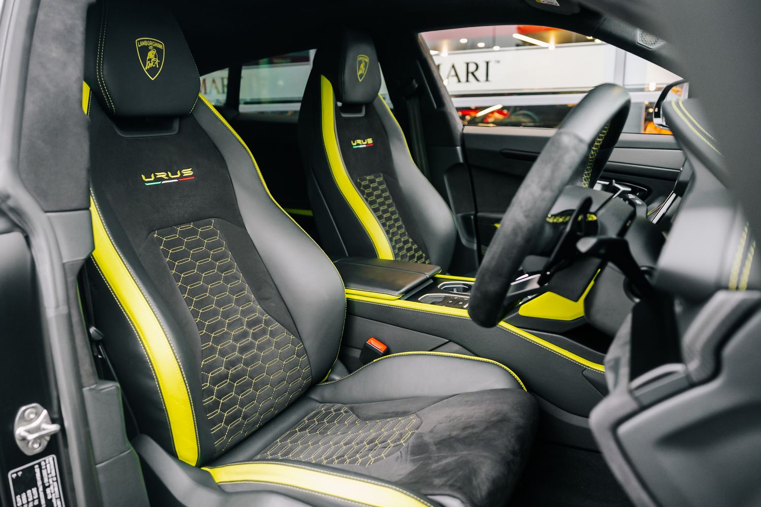 Lamborghini Urus Graphite Capsule
