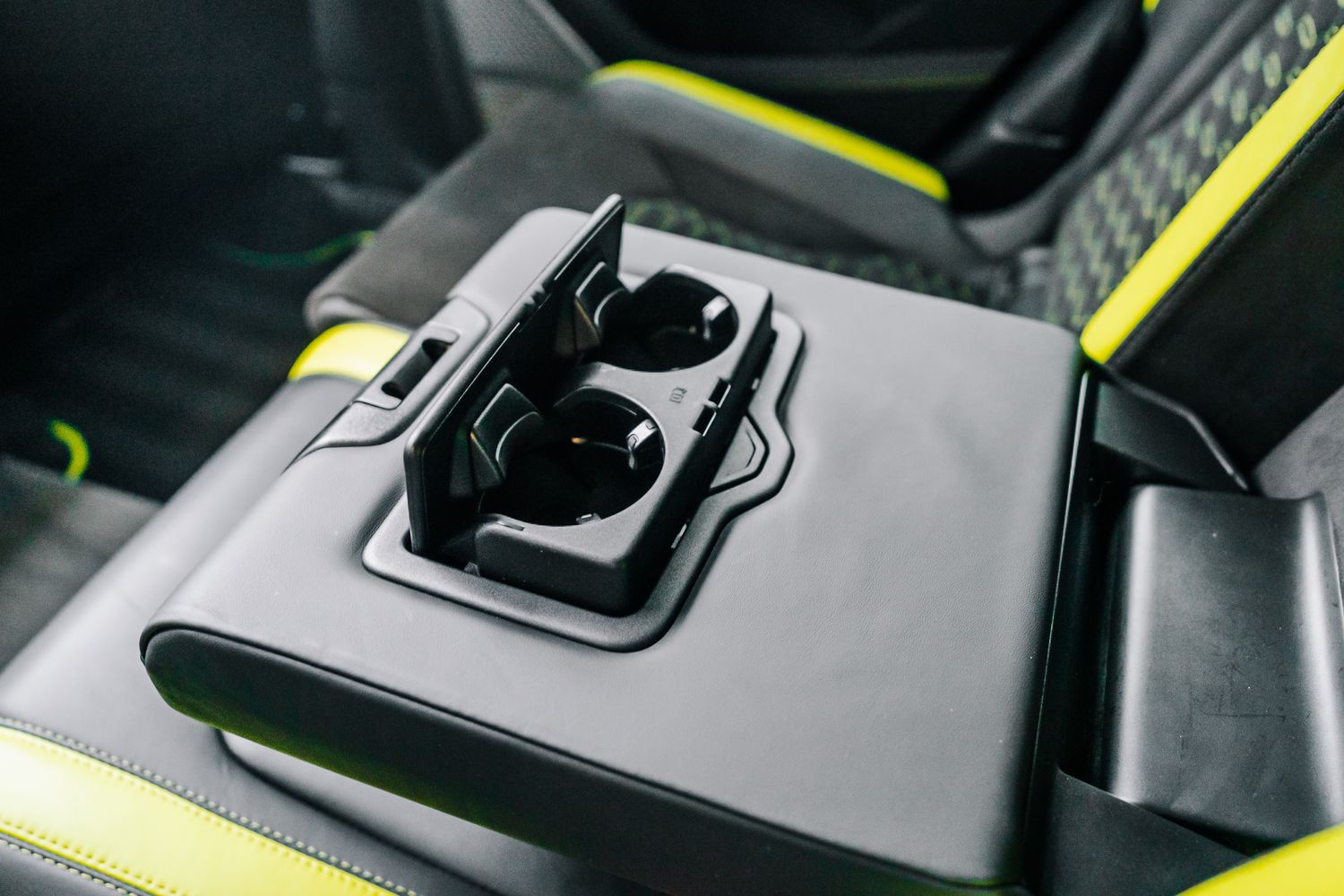 Lamborghini Urus Graphite Capsule