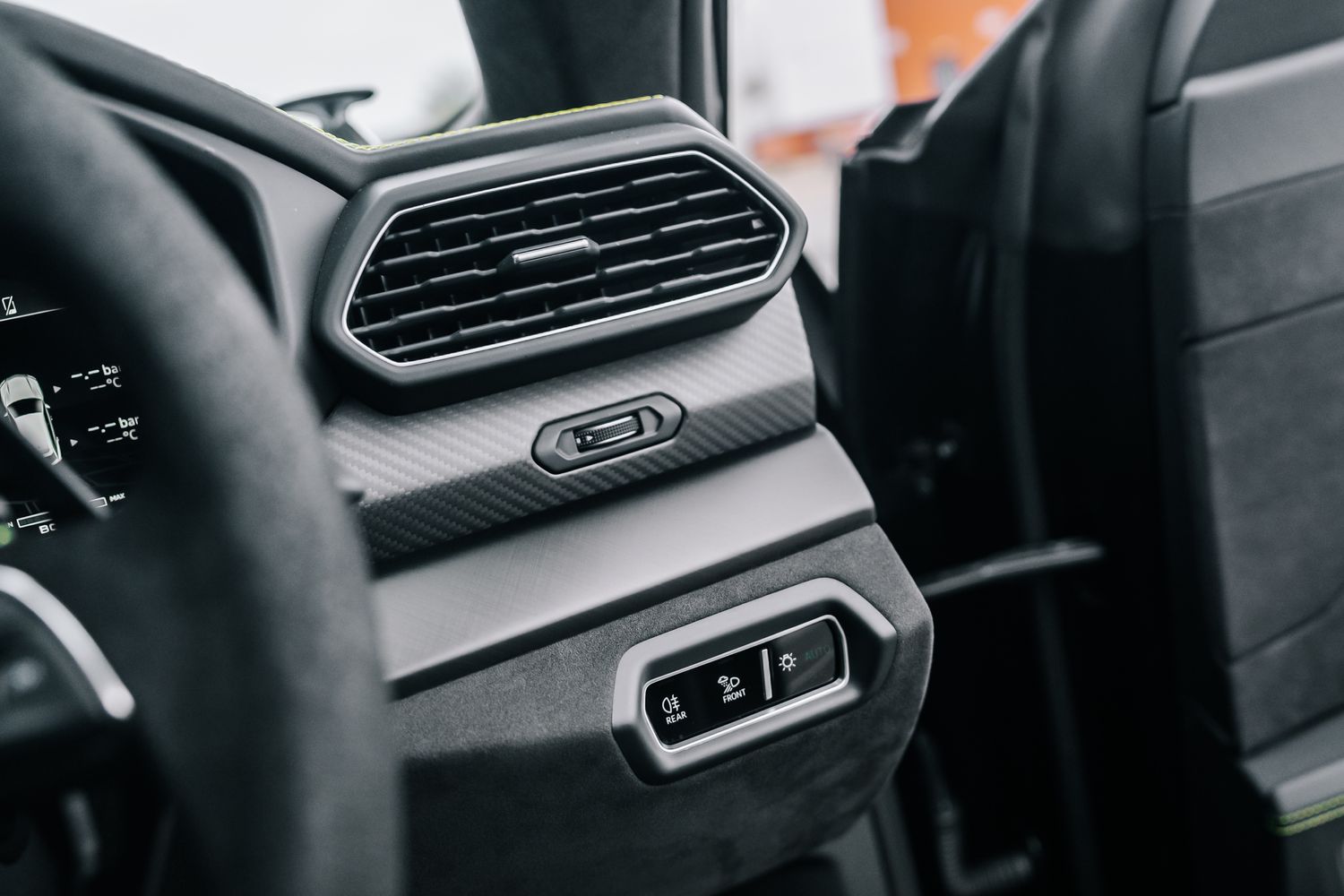 Lamborghini Urus Graphite Capsule