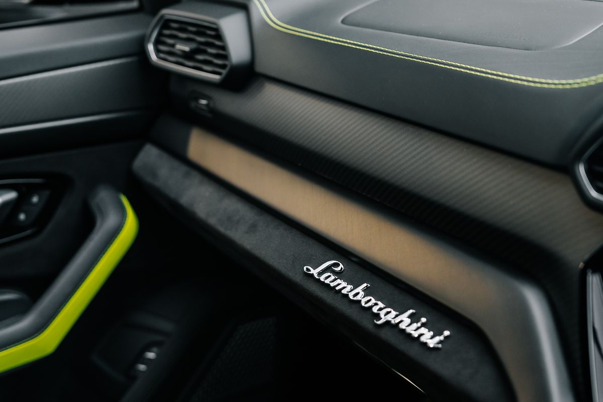 Lamborghini Urus Graphite Capsule
