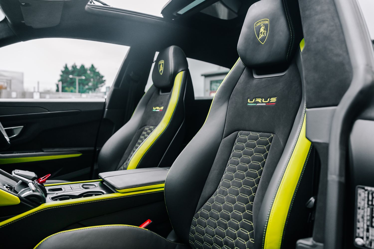 Lamborghini Urus Graphite Capsule