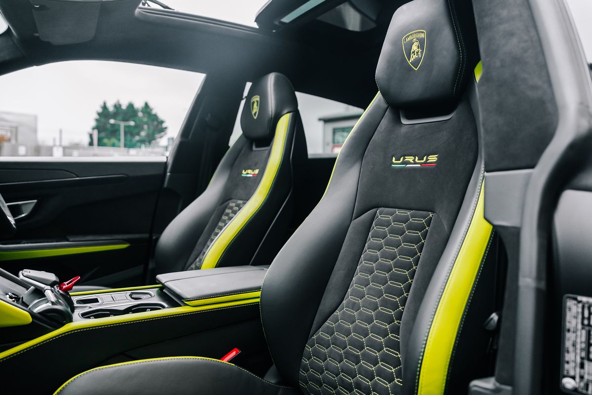 Lamborghini Urus Graphite Capsule